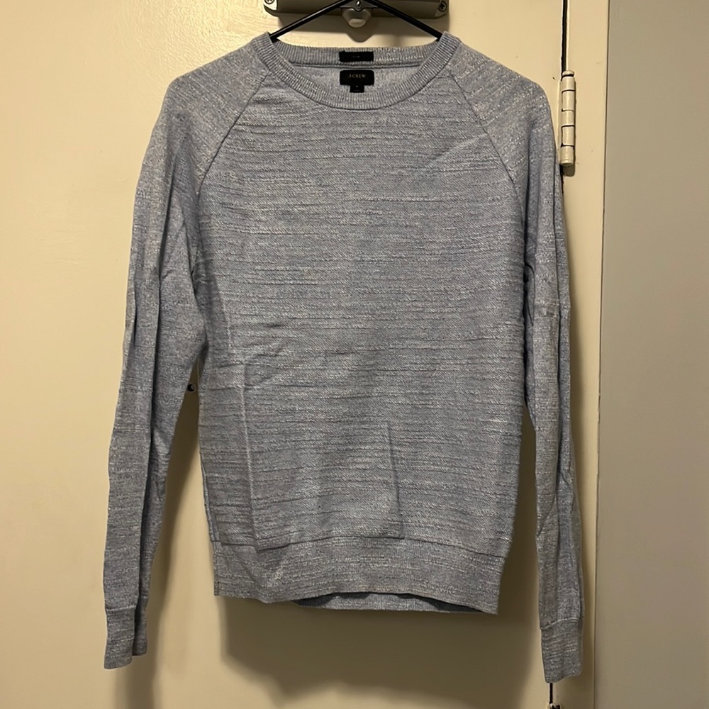J Crew men’s sweater is slim sized small - baby blue ! Perfect condition ✨ ✨
